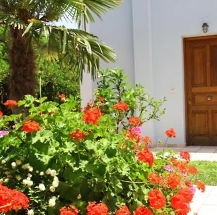 Bed & Breakfast Mouria & 4*